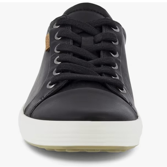 Ecco Black Soft leather Gortex Sneakers, Size 5, Rubber Soles. Worn 1/2 dz times - Picture 2 of 15